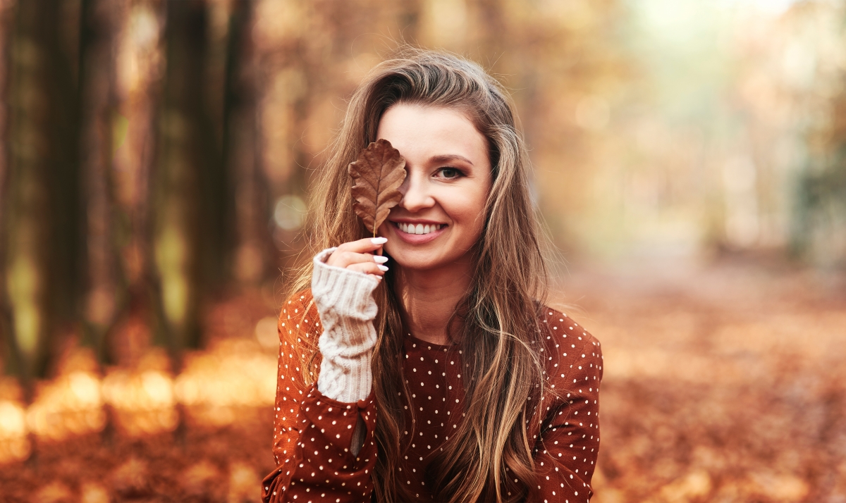 Care treatment for autumnal skin that is low in oil and moisture